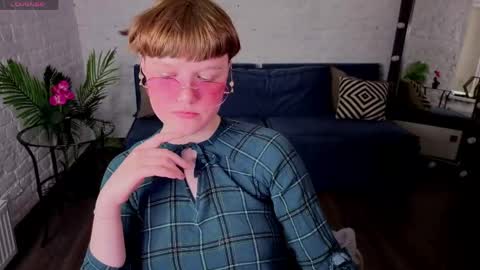 Luna    online show from April 22, 2:18 pm