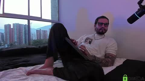  -         online show from April 12, 10:59 pm