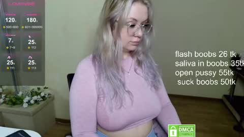 Snapshot of _elven_dreams__ chatting on July 1, 8:05 am chloue and Gretta online show from July 1, 8:05 am