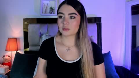 Isabella online show from February 3, 12:10 pm