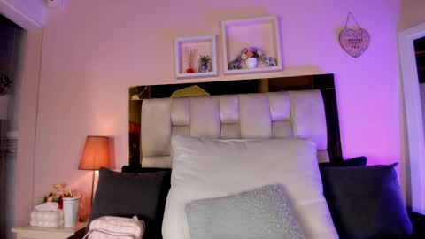 Isabella online show from April 22, 12:07 pm