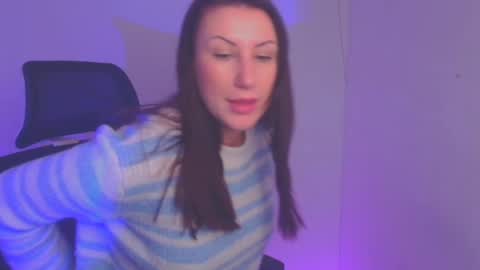 Emma online show from December 22, 7:11 am