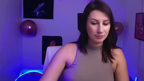 Emma online show from February 15, 12:43 pm