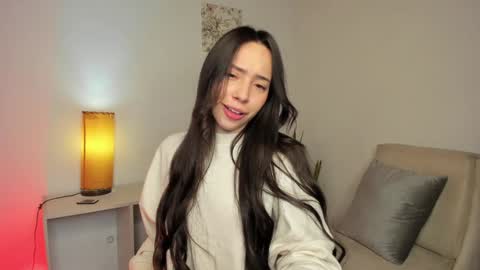 Snapshot of _emma_m chatting on February 6, 1:05 am emma morryson online show from February 6, 1:05 am