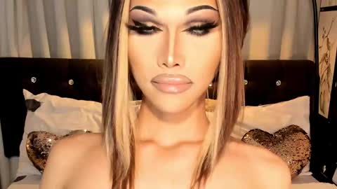 Snapshot of _enchantress_samira_ chatting on January 12, 12:49 am GODDESS SAMIRA online show from January 12, 12:49 am