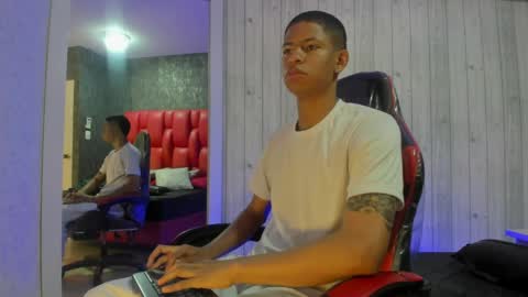 _erick_j online show from March 29, 8:09 pm