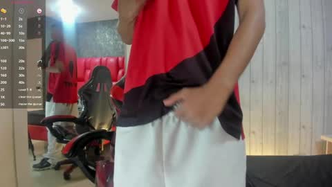 _erick_j online show from April 8, 8:09 pm