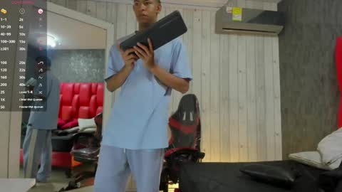 _erick_j online show from April 17, 8:34 pm