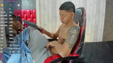 _erick_j online show from April 22, 8:21 pm