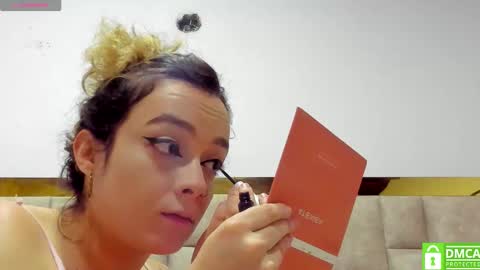 Snapshot of _eris_rose chatting on November 10, 7:02 pm _eris_rose online show from November 10, 7:02 pm