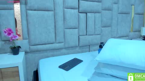 Snapshot of _eris_rose chatting on November 18, 7:07 pm _eris_rose online show from November 18, 7:07 pm