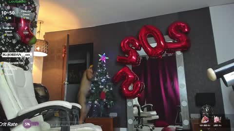 Snapshot of _eufrates_ chatting on January 8, 10:58 pm  EUFRATES online show from January 8, 10:58 pm