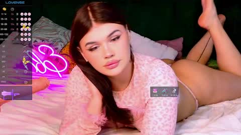 Eva Lane online show from April 20, 7:33 am