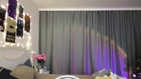 Snapshot of _eve____ chatting on February 15, 11:36 pm EveEva online show from February 15, 11:36 pm