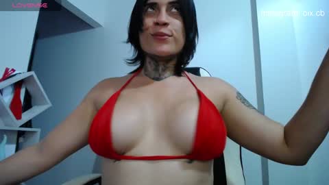 Snapshot of _exa_ chatting on December 10, 10:26 pm Exa help me position myself with your thumb up thanks online show from December 10, 10:26 pm