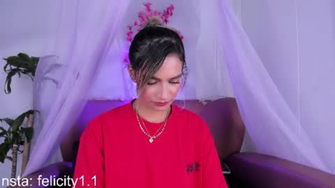 Snapshot of _felicity_1 chatting on June 26, 12:53 pm Felicity online show from June 26, 12:53 pm
