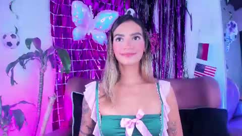 Snapshot of _felicity_1 chatting on July 22, 12:19 pm Felicity online show from July 22, 12:19 pm