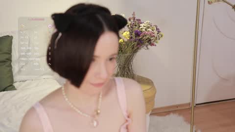 Essie  online show from December 21, 3:03 am