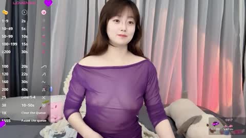 Snapshot of _flipped_ chatting on November 6, 2:23 am Flipped online show from November 6, 2:23 am