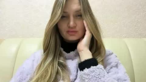  Flora  online show from January 16, 10:03 pm