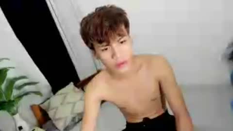 Snapshot of _gelo69_ chatting on July 13, 4:32 pm _gelo69_ online show from July 13, 4:32 pm
