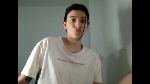 Snapshot of _genesid_dixton chatting on February 16, 8:00 pm Mia-foster online show from February 16, 8:00 pm