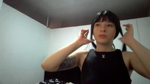 Snapshot of _genesid_dixton chatting on August 3, 8:56 pm Mia-foster online show from August 3, 8:56 pm