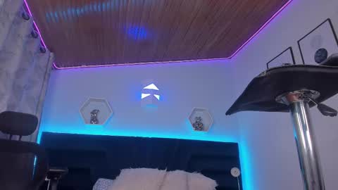 Gia Rose online show from February 12, 9:33 pm