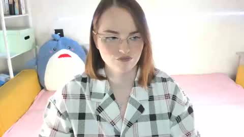 Snapshot of _gingermean_ chatting on December 11, 5:10 am GingerMean online show from December 11, 5:10 am