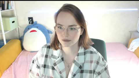 Snapshot of _gingermean_ chatting on December 14, 10:56 am GingerMean online show from December 14, 10:56 am