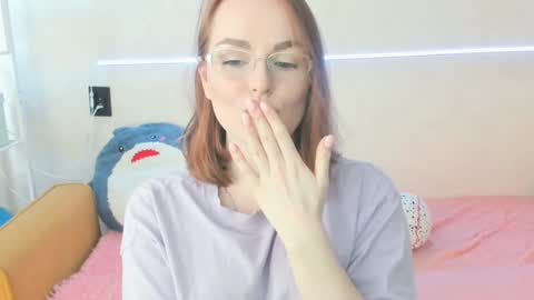 Snapshot of _gingermean_ chatting on January 24, 6:03 am GingerMean online show from January 24, 6:03 am