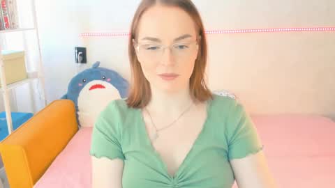 Snapshot of _gingermean_ chatting on February 6, 6:40 am GingerMean online show from February 6, 6:40 am