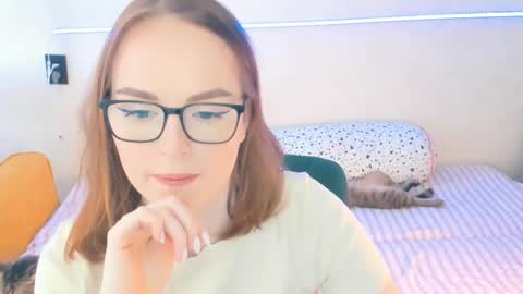 Snapshot of _gingermean_ chatting on February 21, 7:23 am GingerMean online show from February 21, 7:23 am