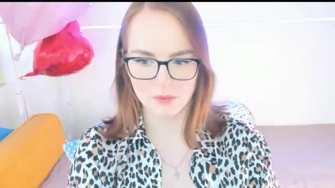 Snapshot of _gingermean_ chatting on March 8, 9:06 am GingerMean online show from March 8, 9:06 am