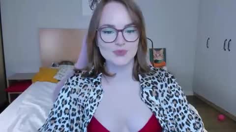 Snapshot of _gingermean_ chatting on July 2, 11:16 am GingerMean online show from July 2, 11:16 am