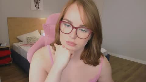 Snapshot of _gingermean_ chatting on July 17, 10:33 am GingerMean online show from July 17, 10:33 am