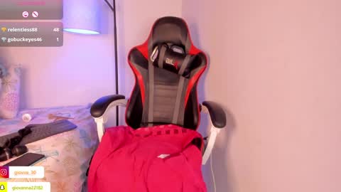 Snapshot of _giovaa_ chatting on January 31, 10:10 pm G I O V A online show from January 31, 10:10 pm