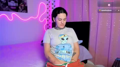 LEEP  online show from December 1, 1:21 am