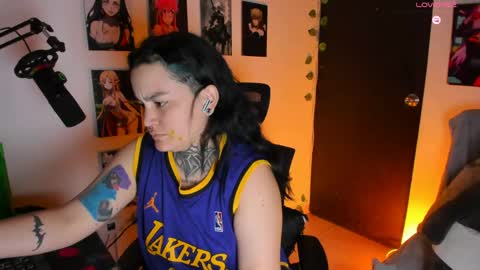 Snapshot of _gleep chatting on May 23, 8:18 am LEEP online show from May 23, 8:18 am