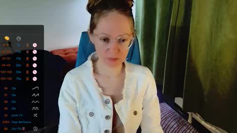 Snapshot of _goldilocks__ chatting on September 15, 6:35 am _goldilocks__ online show from September 15, 6:35 am