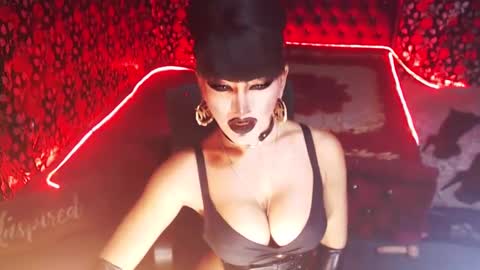 Snapshot of _hailyourqueenx chatting on December 29, 3:11 am GoDDess  Chloe online show from December 29, 3:11 am