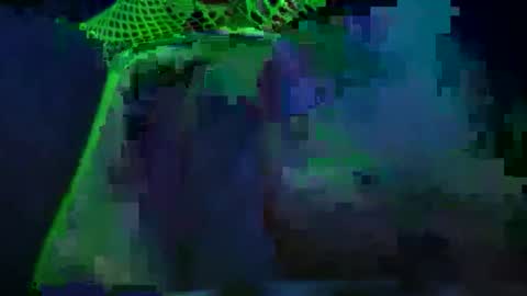 _hitgirly_ online show from May 20, 4:40 am