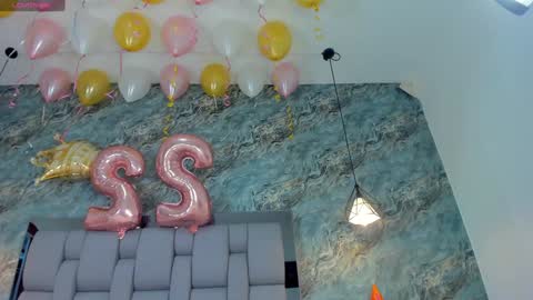 Snapshot of _hollywood_1 chatting on December 24, 5:13 pm Hollywood online show from December 24, 5:13 pm