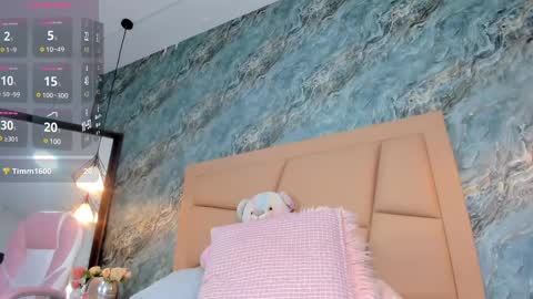 Snapshot of _hollywood_1 chatting on March 6, 12:32 am Hollywood online show from March 6, 12:32 am