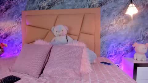 Snapshot of _hollywood_1 chatting on October 7, 7:05 am Hollywood online show from October 7, 7:05 am