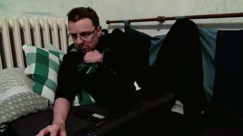 Manuel online show from November 23, 1:55 pm