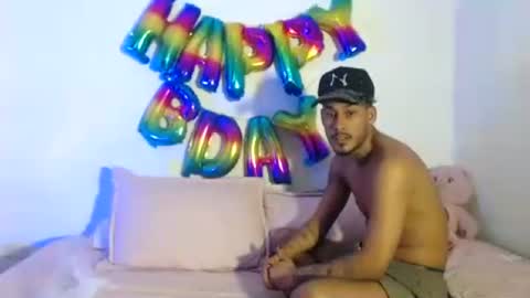 KEYLA Y SAMUEL online show from July 3, 5:25 am