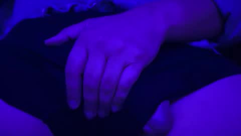 Snapshot of _hotguyintown_ chatting on March 12, 1:50 pm _hotguyintown_ online show from March 12, 1:50 pm