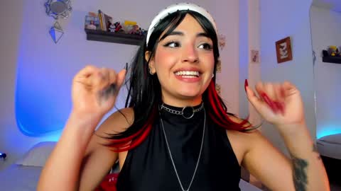 Snapshot of _hotpink chatting on January 7, 1:49 am Jenn  online show from January 7, 1:49 am