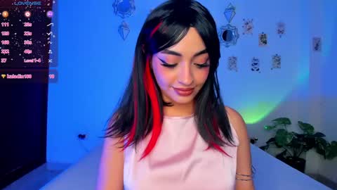 Snapshot of _hotpink chatting on February 25, 11:11 pm Jenn  online show from February 25, 11:11 pm